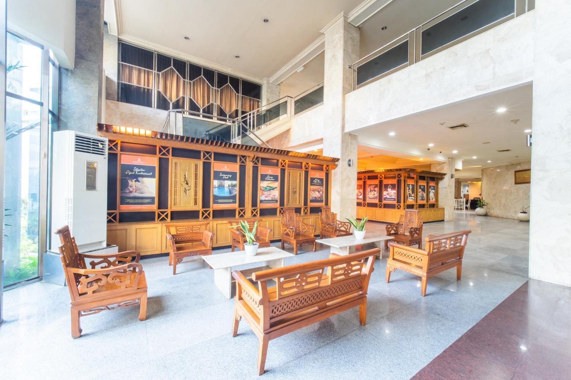 Adika Hotel Bahtera Klandasan Kecil ภายนอก รูปภาพ