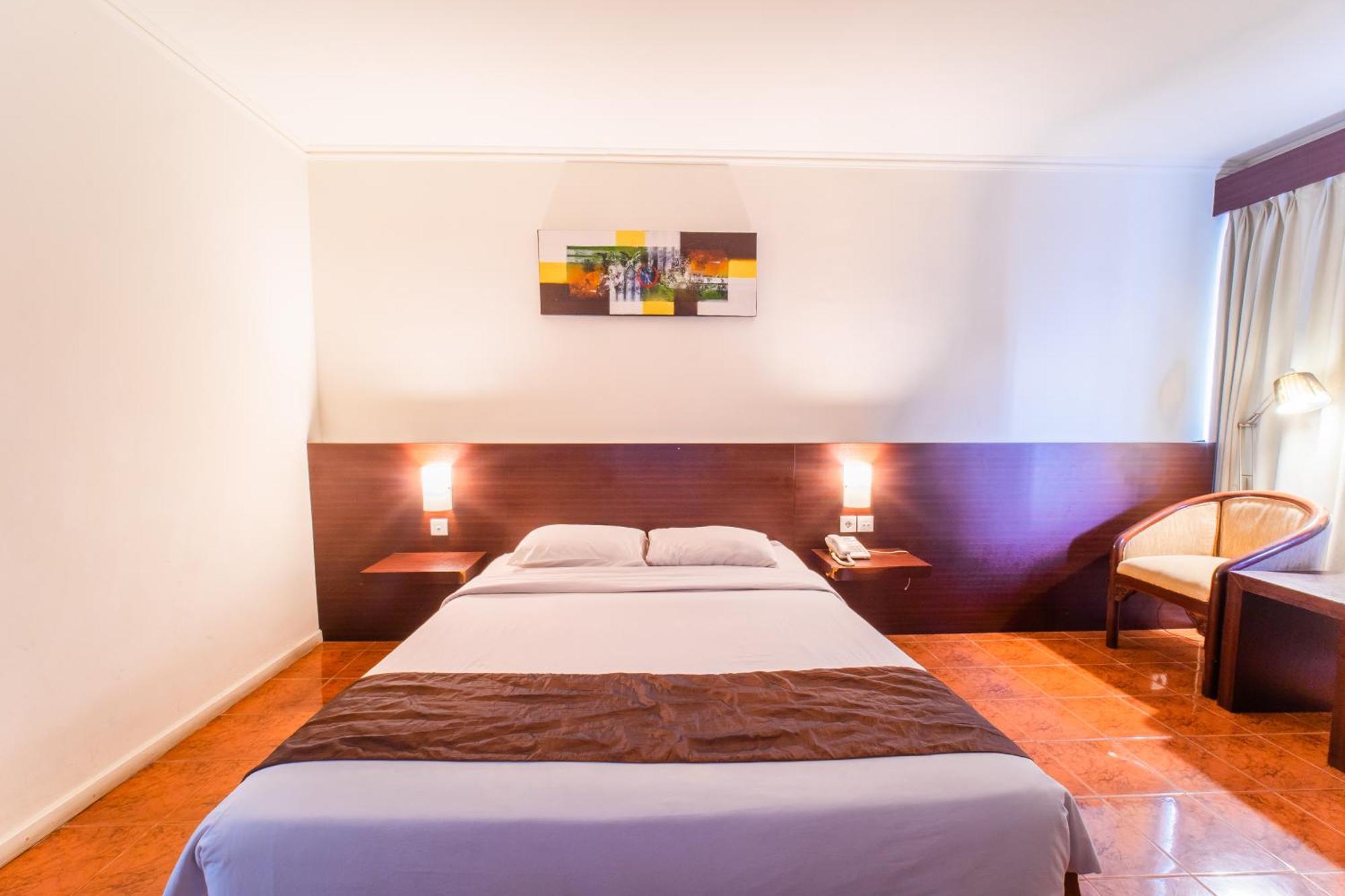 Adika Hotel Bahtera Klandasan Kecil ภายนอก รูปภาพ