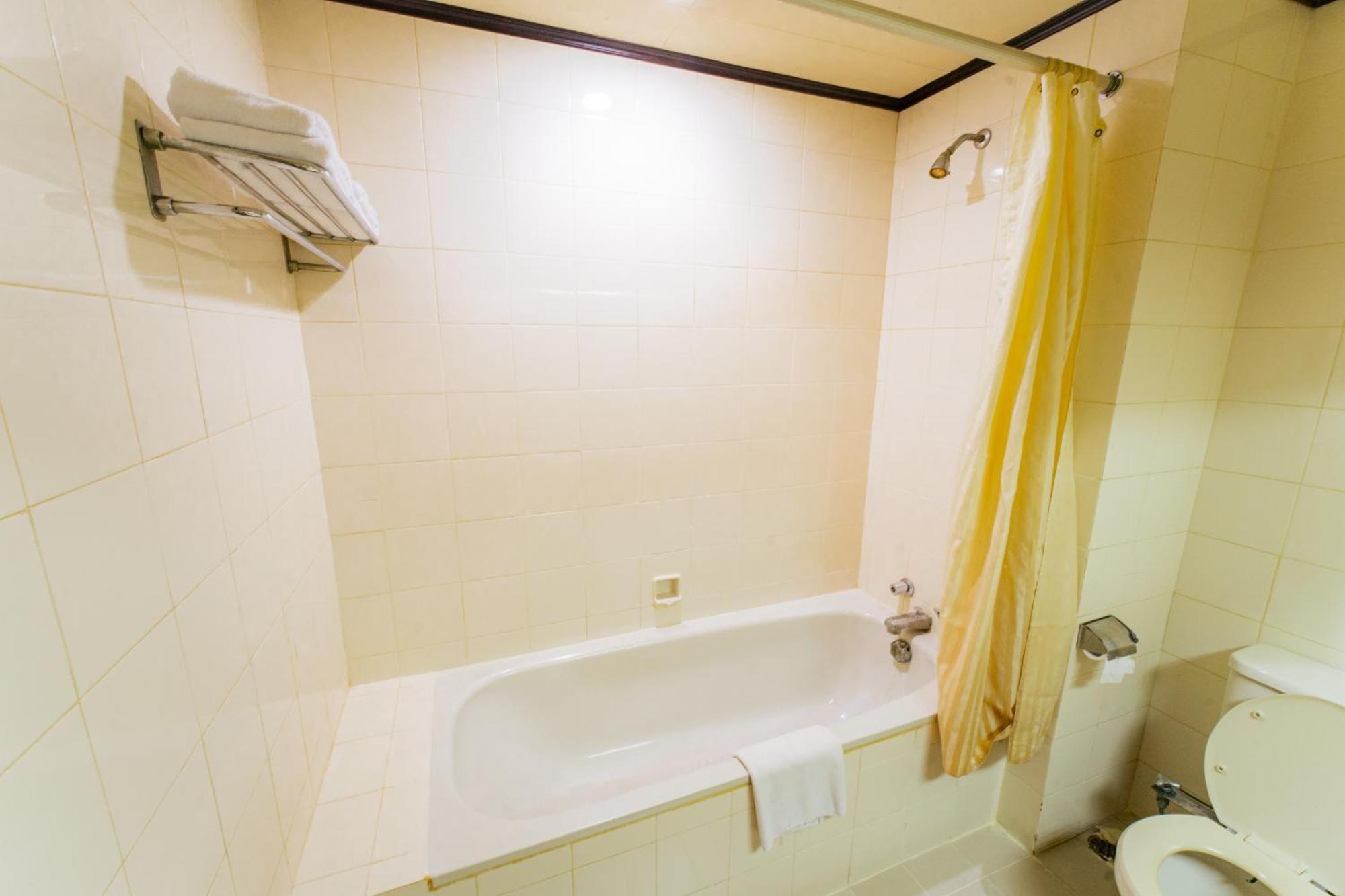 Adika Hotel Bahtera Klandasan Kecil ภายนอก รูปภาพ
