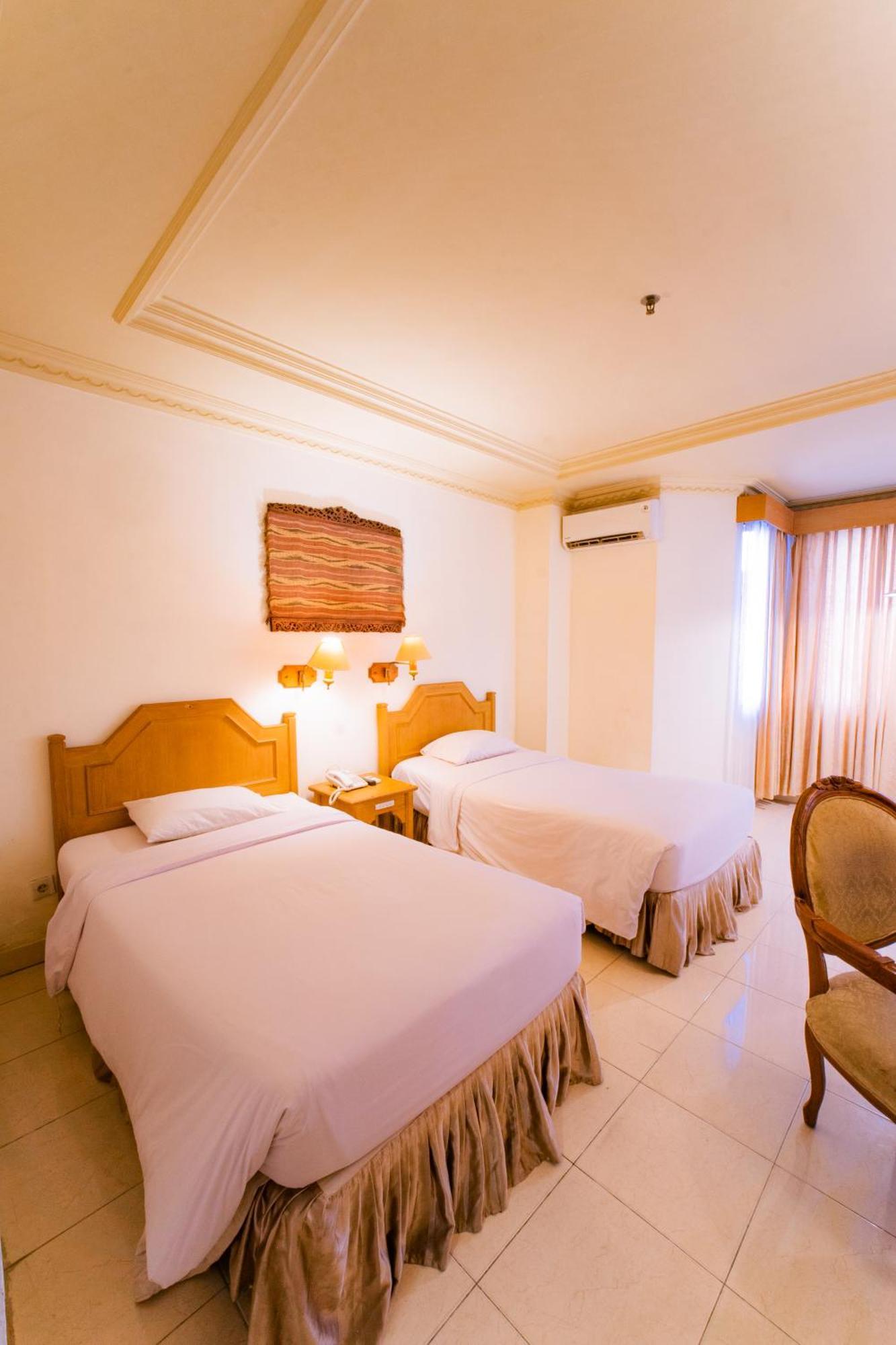 Adika Hotel Bahtera Klandasan Kecil ภายนอก รูปภาพ