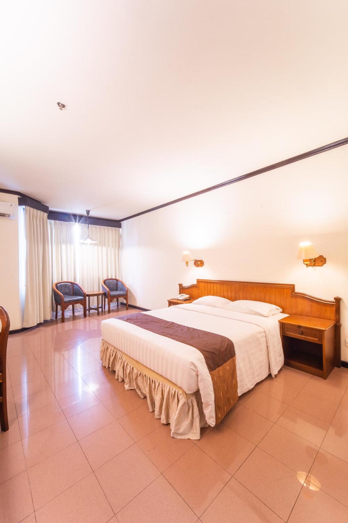Adika Hotel Bahtera Klandasan Kecil ภายนอก รูปภาพ