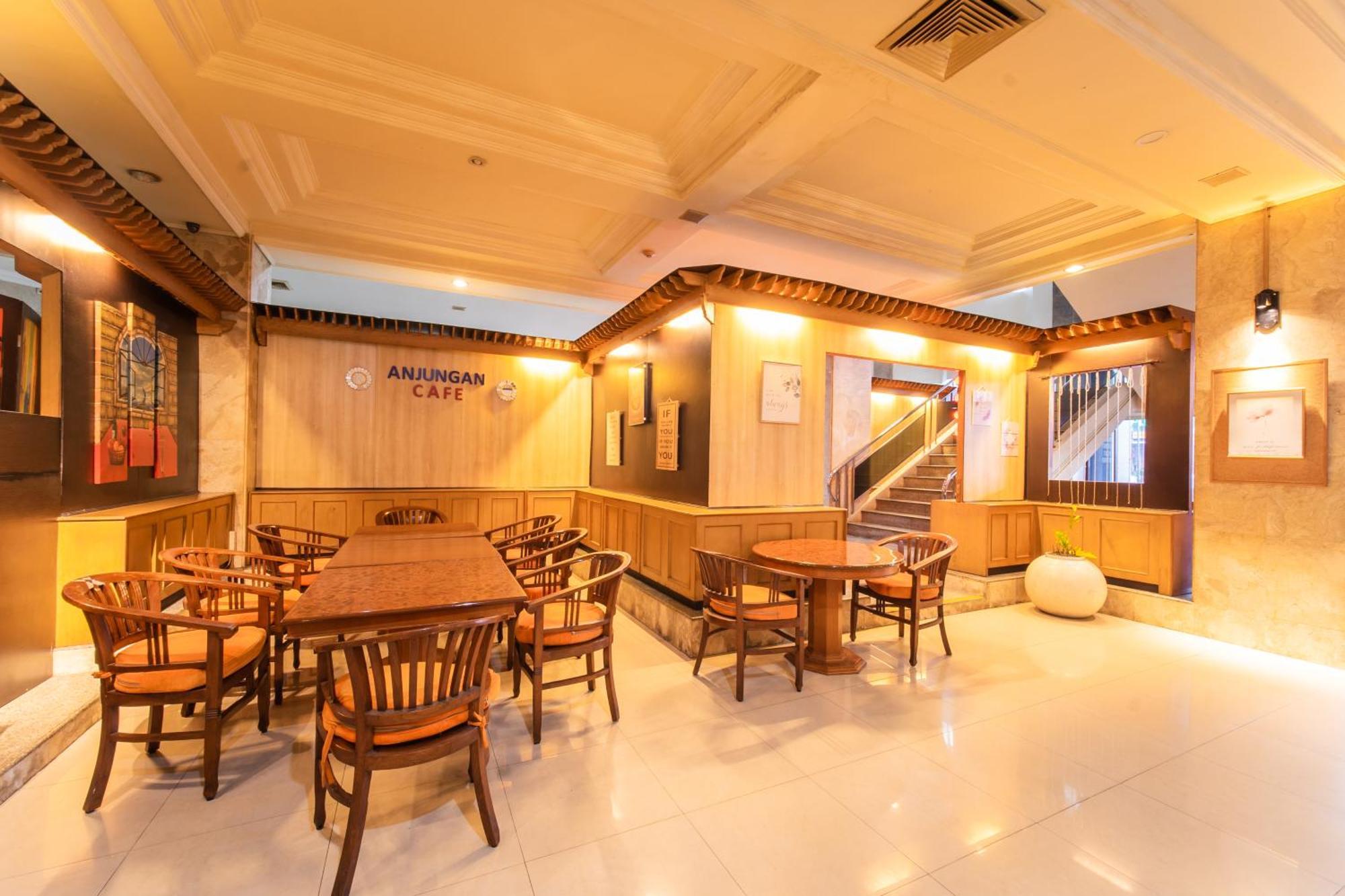 Adika Hotel Bahtera Klandasan Kecil ภายนอก รูปภาพ